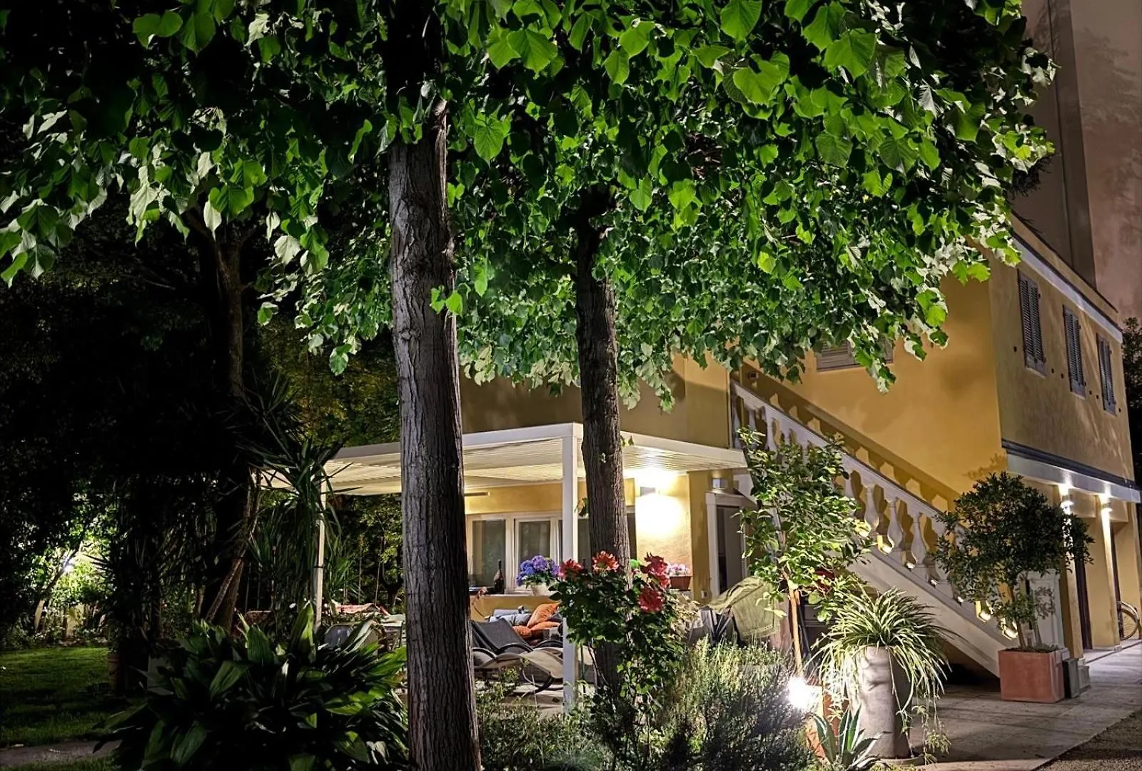 La Tua Casa Con Giardino A 2 Passi Dal Centro Villa Modena